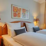 Отель Parkhotel Am Glienberg By Fairway