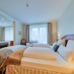 Parkhotel Am Glienberg By Fairway Цинновиц