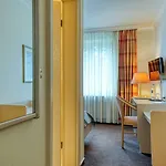 Parkhotel Am Glienberg By Fairway 3* Цинновиц