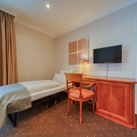 Parkhotel Am Glienberg By Fairway Hotels 3*