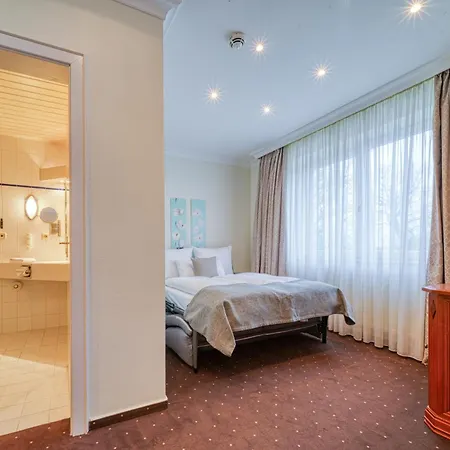 Parkhotel Am Glienberg By Fairway Hotels Zinnowitz