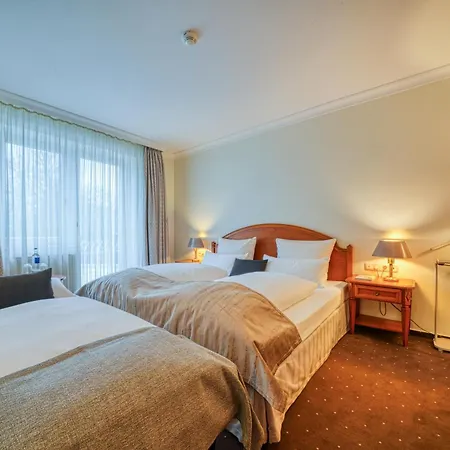 Parkhotel Am Glienberg By Fairway Hotels, Mit Pool Und Sauna Hotel Zinnowitz
