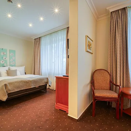 Hotel Parkhotel Am Glienberg By Fairway Hotels, Mit Pool Und Sauna Zinnowitz