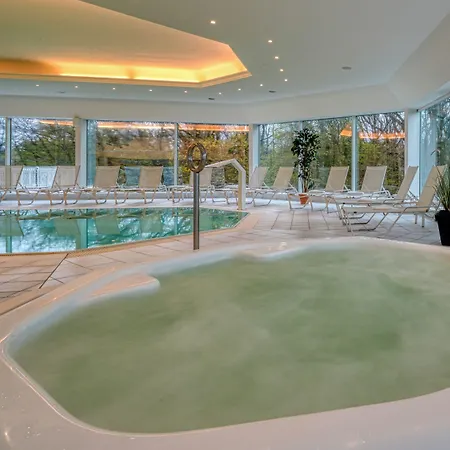 Parkhotel Am Glienberg By Fairway Hotels, Mit Pool Und Sauna 4*