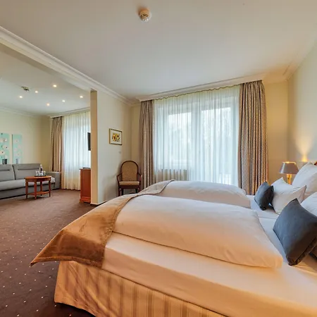 Parkhotel Am Glienberg By Fairway Hotels, Mit Pool Und Sauna Hotel