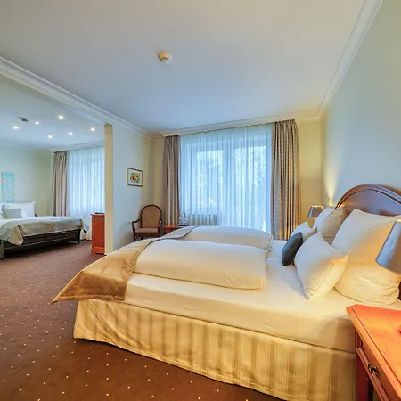 Parkhotel Am Glienberg By Fairway Hotels, Mit Pool Und Sauna Zinnowitz