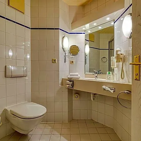 Parkhotel Am Glienberg By Fairway Hotels, Mit Pool Und Sauna Hotel Zinnowitz