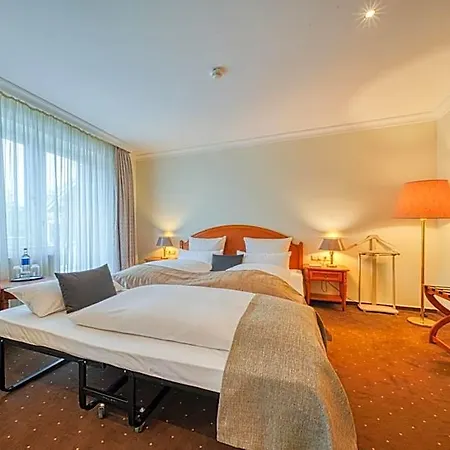 Hotel Parkhotel Am Glienberg By Fairway Hotels, Mit Pool Und Sauna 4*