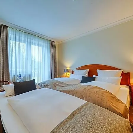 Parkhotel Am Glienberg By Fairway Hotels, Mit Pool Und Sauna