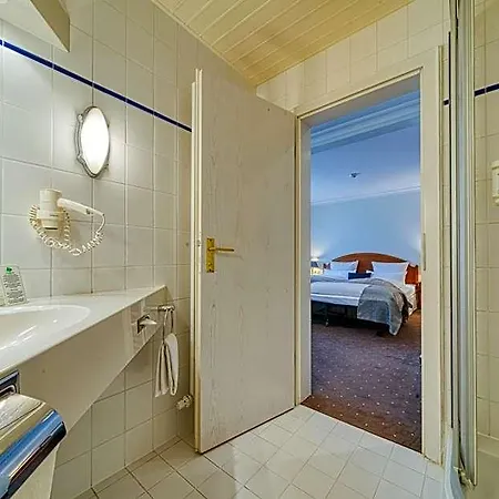 Parkhotel Am Glienberg By Fairway Hotels, Mit Pool Und Sauna Hotel